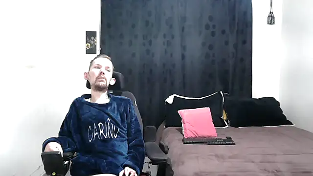 Sophia and Thomas online show from December 2024 11:11:02 AM