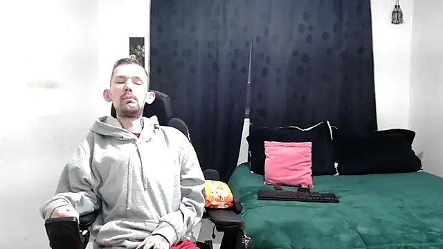 Sophia and Thomas online show from March 2025 10:35:02 AM