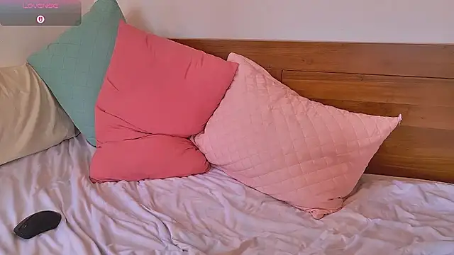 Snapshot of SashaStory chatting on November 2025 08:59:02 AM SashaStory online show from November 2025 08:59:02 AM