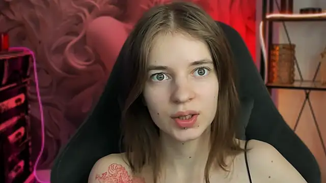 TinaDavil online show from February 2025 05:45:01 PM