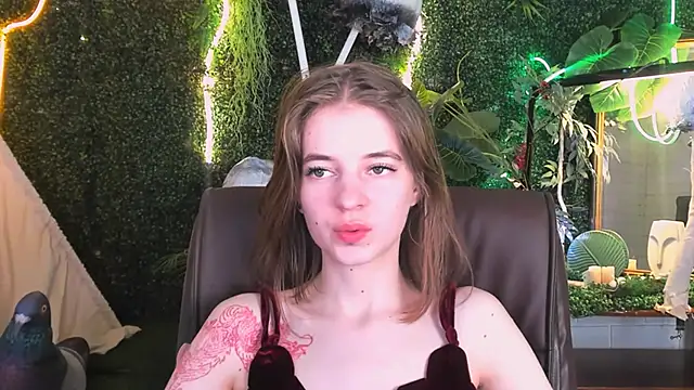 TinaDavil online show from February 2025 05:47:01 PM