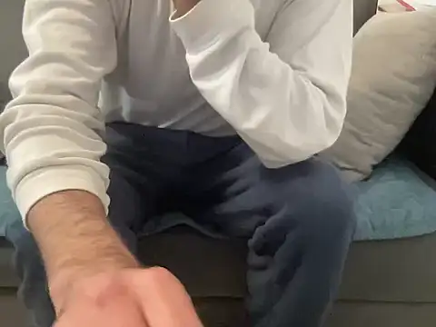 4small4inchlol online show from February 2026 02:07:01 PM