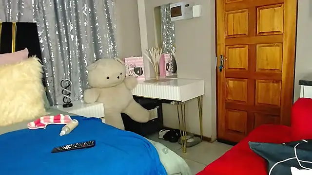 MissBigNipples online show from May 2026 03:35:01 AM