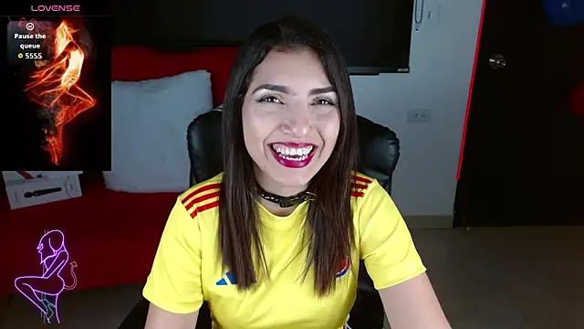 Carolaine69  online show from September 2025 01:21:01 PM