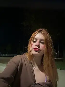 Isa smeraldy online show from September 2025 10:56:02 PM