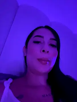 Libia James online show from November 2025 03:16:01 AM