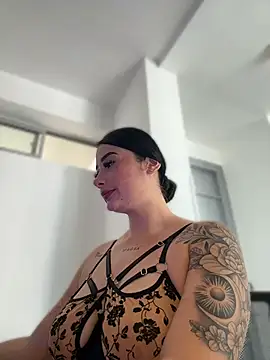 Libia James online show from July 2026 07:27:01 PM