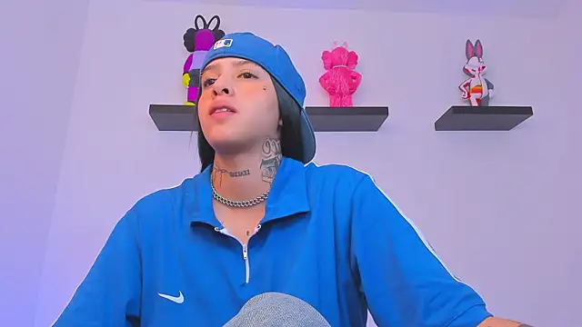 Gangster Girl online show from March 2025 10:49:02 PM