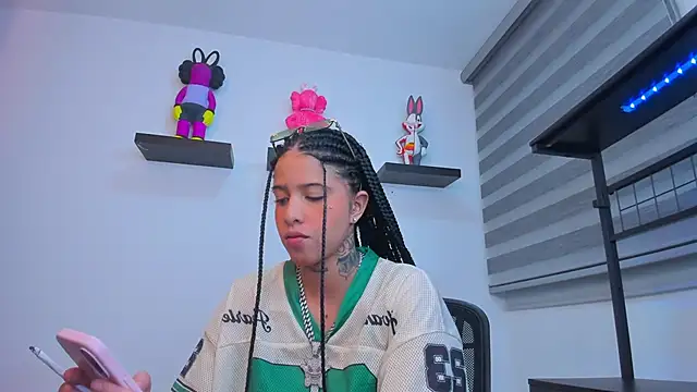 Gangster Girl online show from September 2025 12:36:02 AM