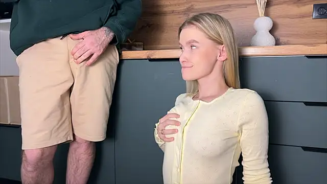 Adelovenick online show from February 2026 07:50:02 PM