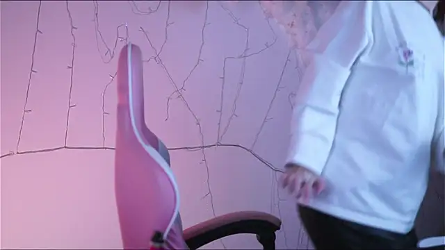 Lana  May online show from February 2025 02:43:01 PM