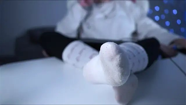 Lana  May online show from March 2025 03:05:02 PM