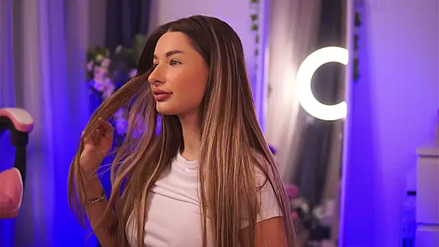 Snapshot of AvaShayy chatting on February 2025 10:21:02 PM AvaShayy online show from February 2025 10:21:02 PM