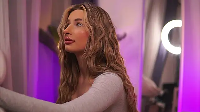 Snapshot of AvaShayy chatting on March 2025 11:09:02 PM AvaShayy online show from March 2025 11:09:02 PM