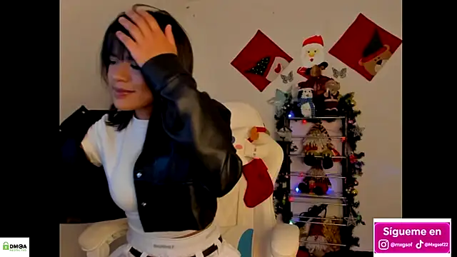 meganthompsonn22 online show from November 2025 01:07:02 AM