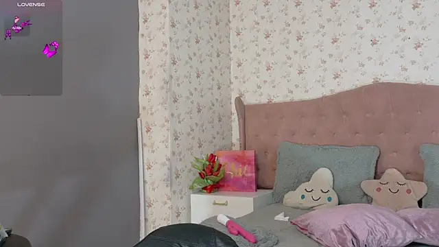 AvrillThomas online show from January 2025 12:36:01 PM