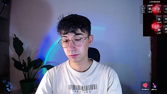 Snapshot of cameron_cum chatting on March 2025 11:41:01 AM cameron cum online show from March 2025 11:41:01 AM