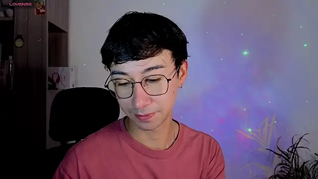 Snapshot of cameron_cum chatting on September 2025 01:47:01 PM cameron cum online show from September 2025 01:47:01 PM