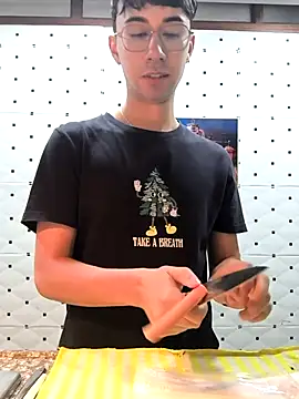 Snapshot of cameron_cum chatting on October 2025 01:09:01 PM cameron cum online show from October 2025 01:09:01 PM