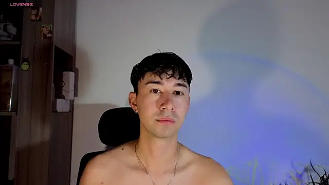 Snapshot of cameron_cum chatting on October 2025 11:10:01 AM cameron cum online show from October 2025 11:10:01 AM