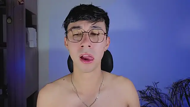 Snapshot of cameron_cum chatting on November 2025 11:21:02 AM cameron cum online show from November 2025 11:21:02 AM