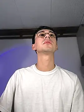 Snapshot of cameron_cum chatting on November 2025 11:10:02 AM cameron cum online show from November 2025 11:10:02 AM