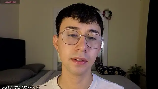 Snapshot of cameron_cum chatting on March 2026 11:06:01 AM cameron cum online show from March 2026 11:06:01 AM