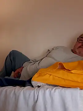 Snapshot of bluangelo chatting on November 2025 09:47:01 PM bluangelo online show from November 2025 09:47:01 PM