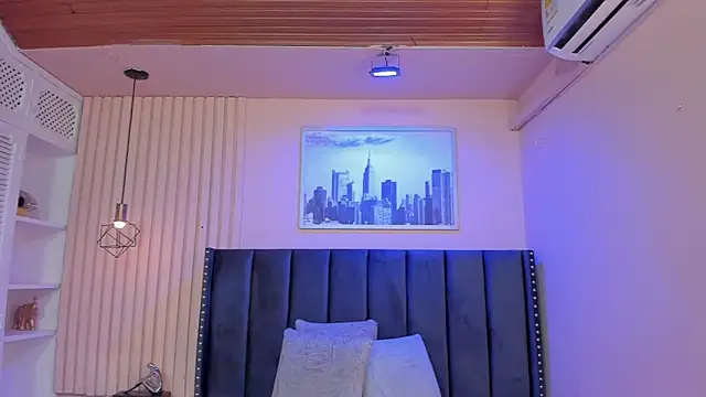 viiolett lee online show from October 2025 10:07:02 PM