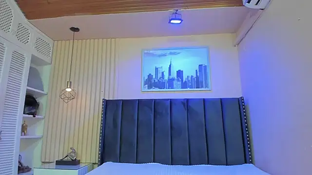 viiolett lee online show from March 2026 08:31:01 PM