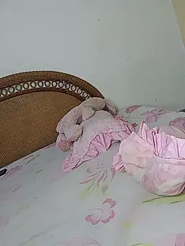 Snapshot of Milfvalesk chatting on January 2025 08:50:01 PM Milfvalesk online show from January 2025 08:50:01 PM