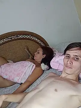 Snapshot of Milfvalesk chatting on February 2025 08:50:01 AM Milfvalesk online show from February 2025 08:50:01 AM