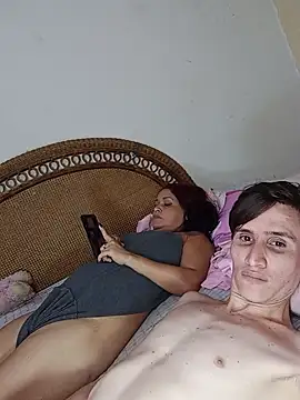 Snapshot of Milfvalesk chatting on February 2025 01:33:01 AM Milfvalesk online show from February 2025 01:33:01 AM