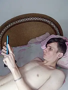 Snapshot of Milfvalesk chatting on February 2025 05:16:02 PM Milfvalesk online show from February 2025 05:16:02 PM