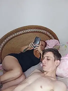 Snapshot of Milfvalesk chatting on February 2025 06:20:02 PM Milfvalesk online show from February 2025 06:20:02 PM