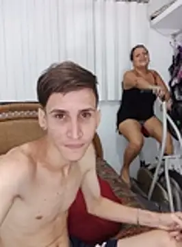 Snapshot of Milfvalesk chatting on November 2025 08:35:01 AM Milfvalesk online show from November 2025 08:35:01 AM