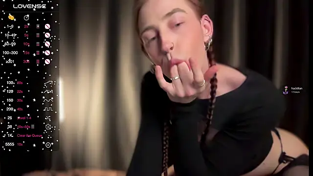 Avril Pearly  online show from January 2025 06:53:02 PM