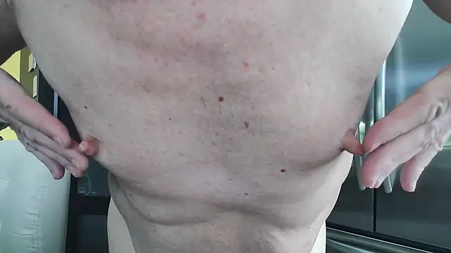 Snapshot of Toy-Daddy chatting on May 2026 02:23:01 PM Toy-Daddy online show from May 2026 02:23:01 PM