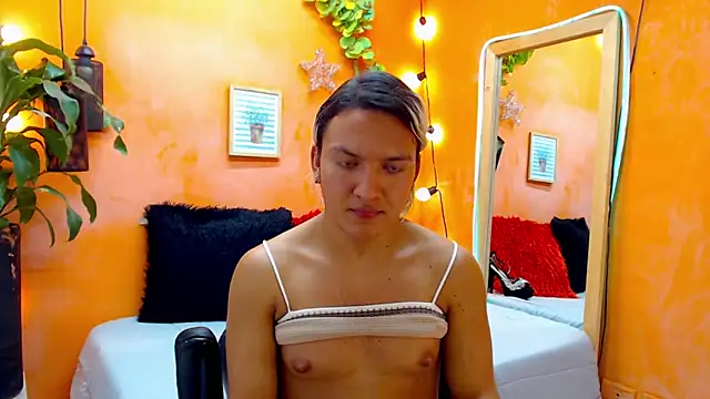 Snapshot of aslyhernandez_7 chatting on January 2025 08:54:02 PM aslyhernandez 7 online show from January 2025 08:54:02 PM