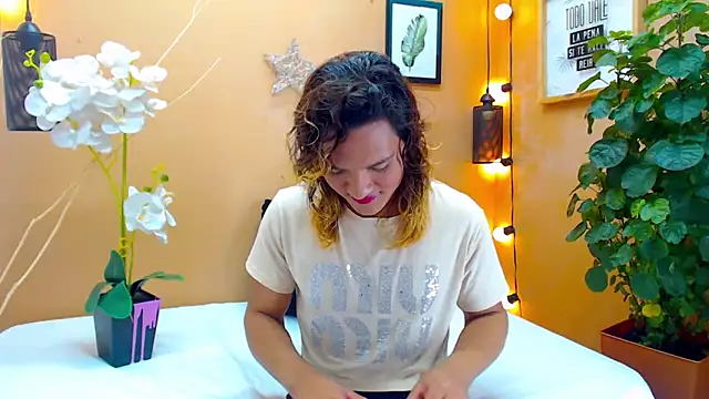 Snapshot of aslyhernandez_7 chatting on October 2025 12:17:01 PM aslyhernandez 7 online show from October 2025 12:17:01 PM