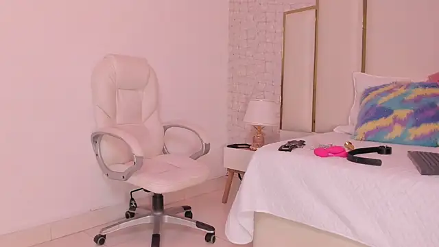 Victoriaa millers online show from January 2025 03:04:02 AM