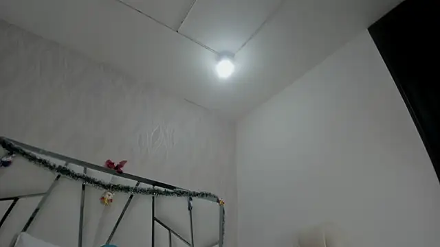 Victoriaa millers online show from November 2025 07:08:02 PM