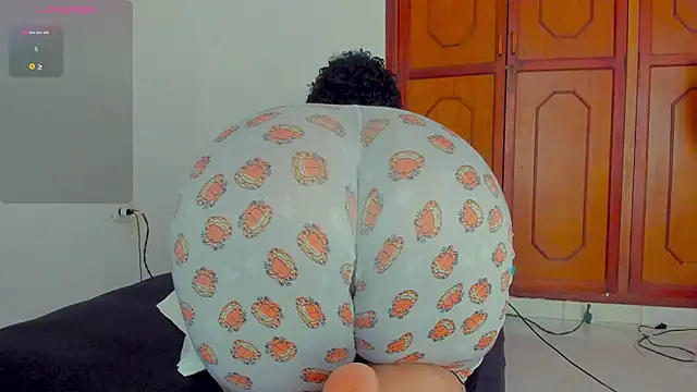 Snapshot of Mrskary chatting on November 2025 04:17:02 PM Mrskary online show from November 2025 04:17:02 PM