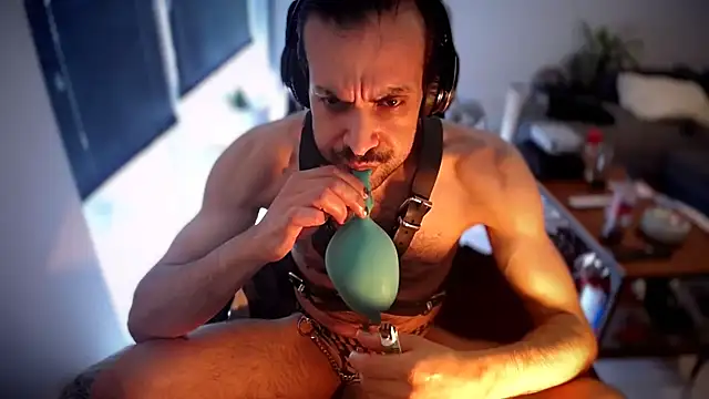 P4RtYBOII92 online show from October 2025 09:30:01 AM