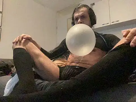 P4RtYBOII92 online show from February 2026 01:51:01 PM