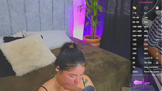 Snapshot of mylittle_princess chatting on January 2025 12:47:02 PM mylittle princess online show from January 2025 12:47:02 PM