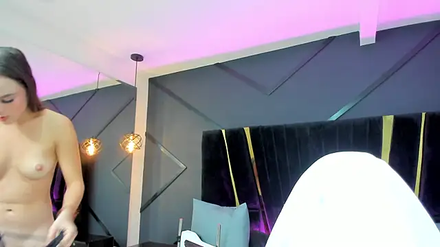 Snapshot of shaina_vasquez chatting on February 2025 10:53:02 PM shaina vasquez online show from February 2025 10:53:02 PM