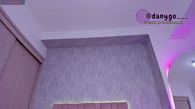 Snapshot of ZarianaEvanz chatting on March 2025 09:37:01 PM ZarianaEvanz online show from March 2025 09:37:01 PM