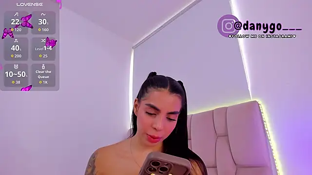 Snapshot of ZarianaEvanz chatting on September 2025 08:53:02 PM ZarianaEvanz online show from September 2025 08:53:02 PM