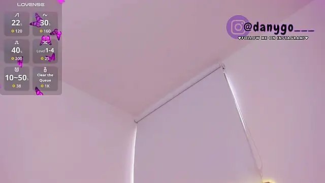 Snapshot of ZarianaEvanz chatting on October 2025 09:12:02 PM ZarianaEvanz online show from October 2025 09:12:02 PM